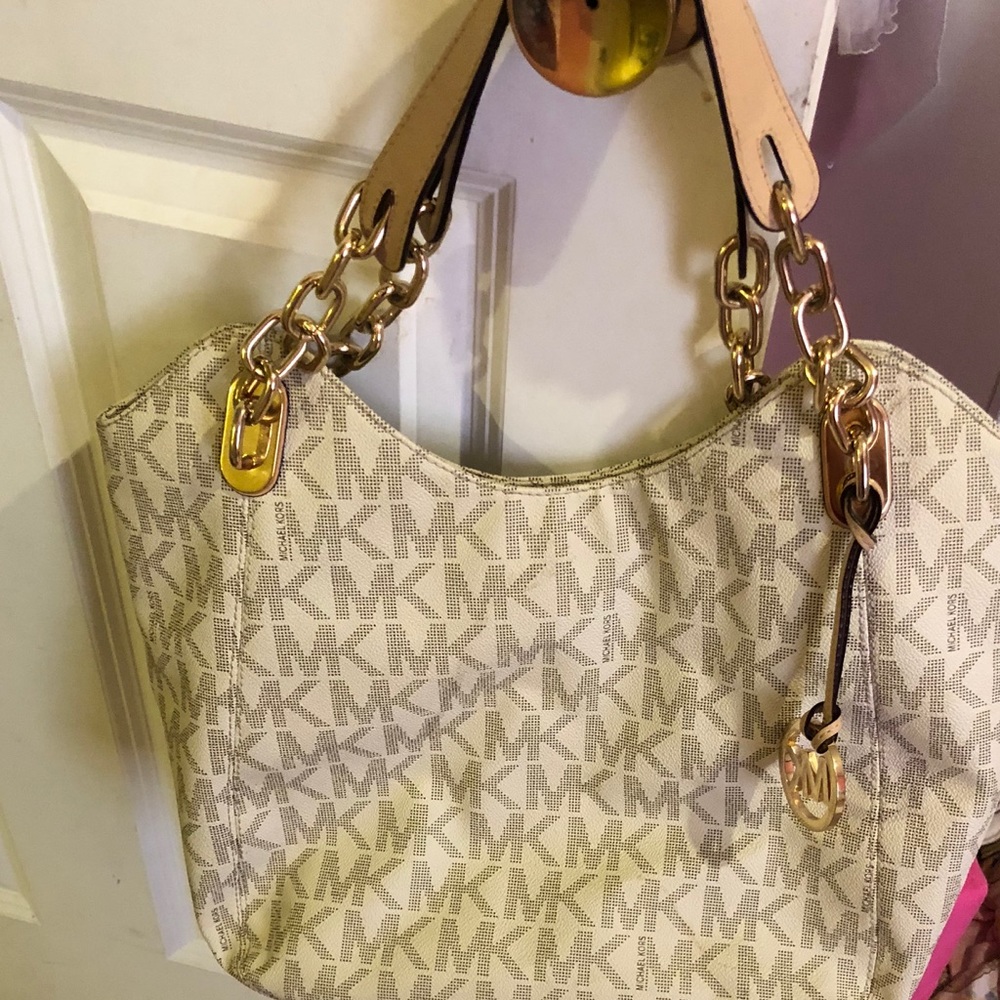 Michael kors purse - Picture 2 of 2